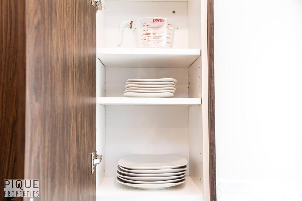 Park Life Retreat - King Bed - Pet Friendly - Sleeps 6 Apartment
