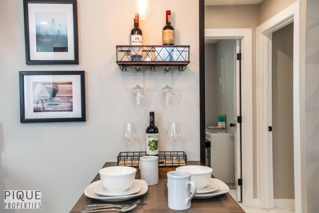 Apartment Park Life Retreat - King Bed - Pet Friendly - Sleeps 6 Edmonton
