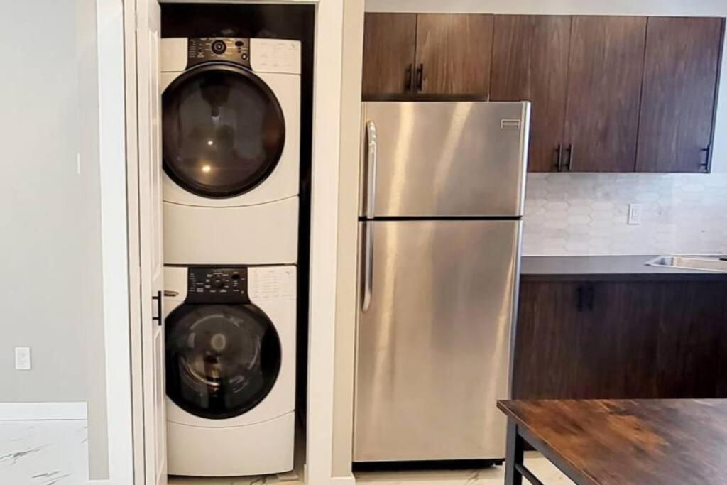 Park Life Retreat - King Bed - Pet Friendly - Sleeps 6